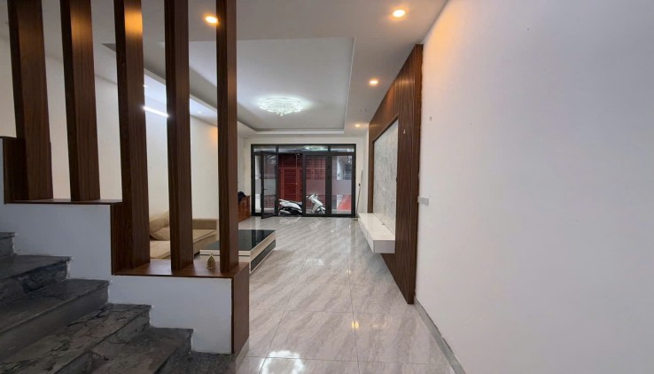 Cho thuê nhà nguyên căn ngõ 276 Đại Từ 4 tầng, 54m2, 5 ngủ, 15 Triệu